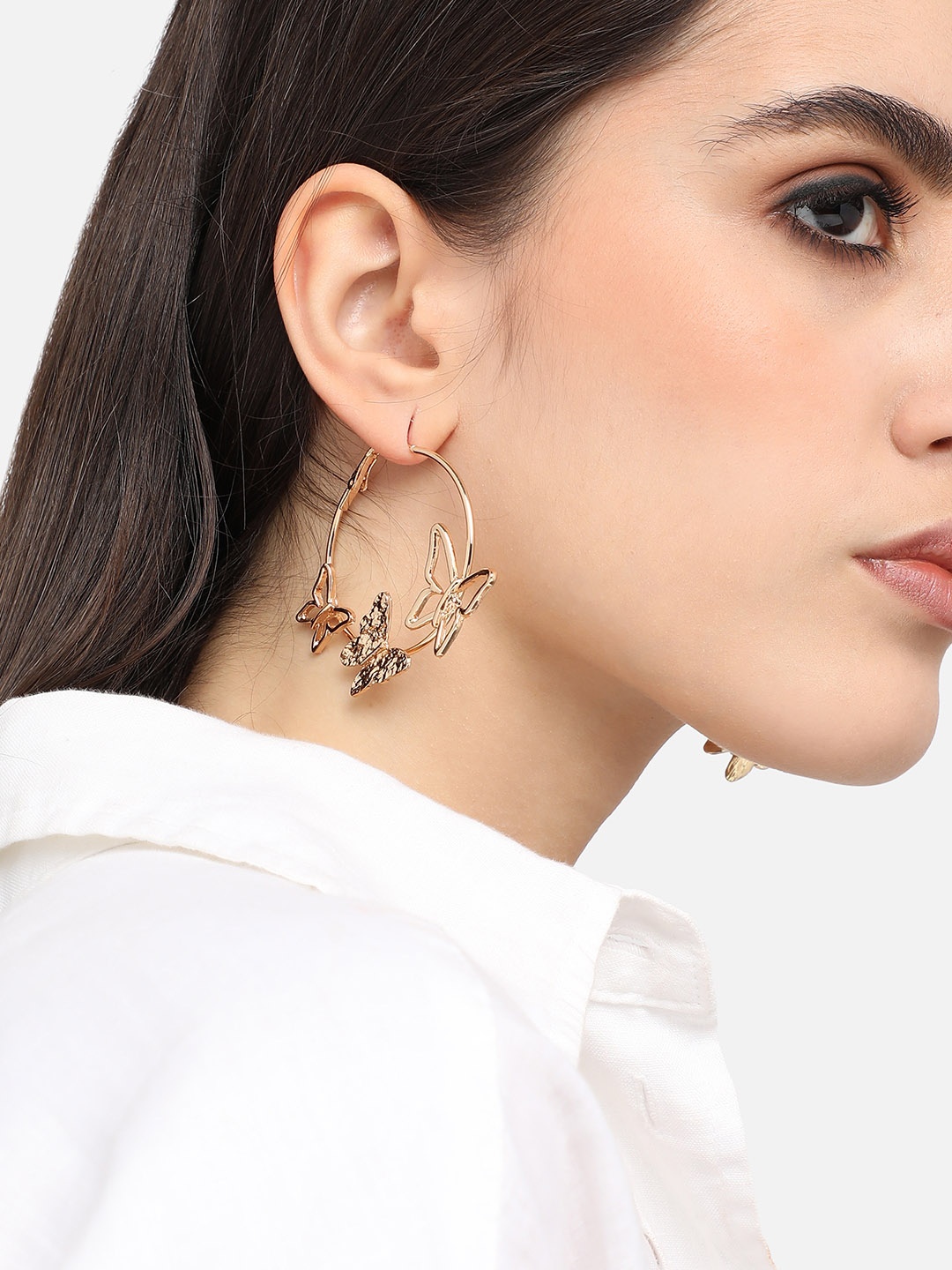 

SOHI Gold-Plated Contemporary Hoop Earrings