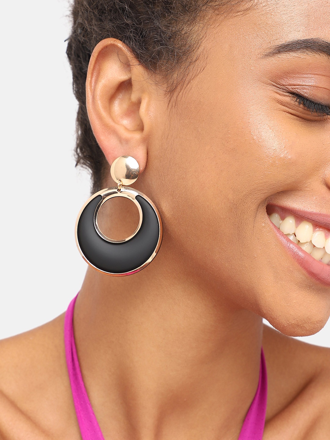

SOHI Gold-Plated Contemporary Drop Earrings, Black