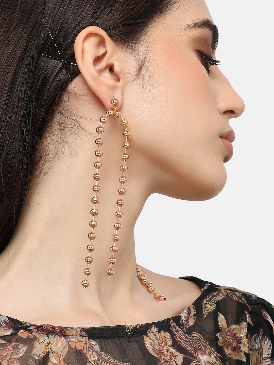 

SOHI Gold-Plated Contemporary Tasselled Drop Earrings