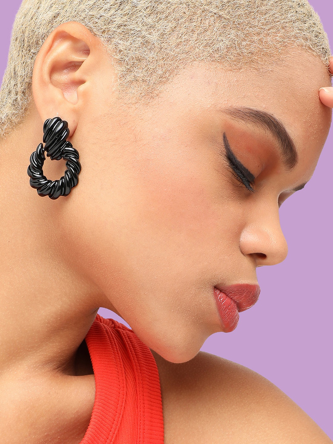 

SOHI Gold-Plated Contemporary Drop Earrings, Black