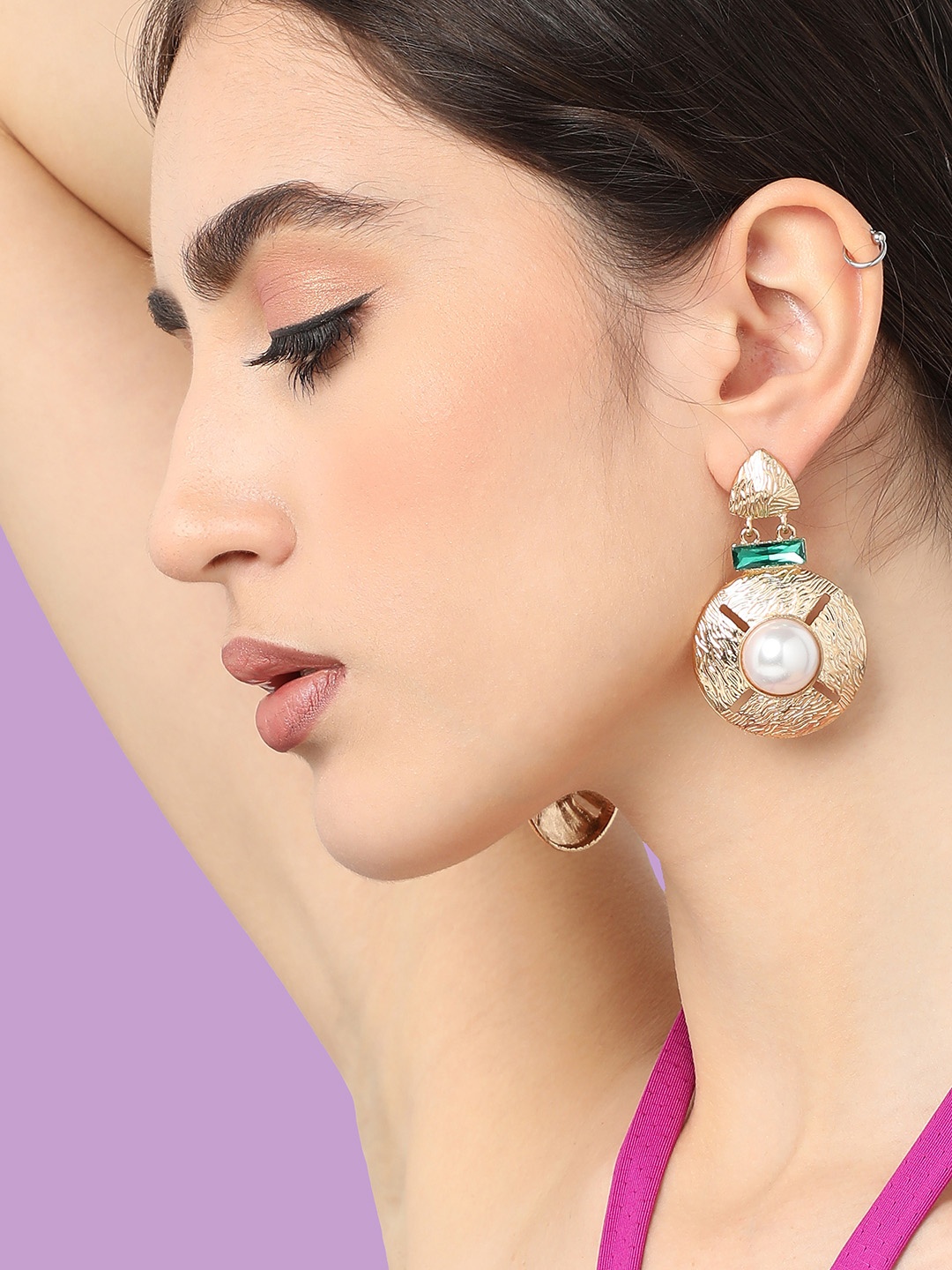

SOHI Gold-Plated Contemporary Drop Earrings, White