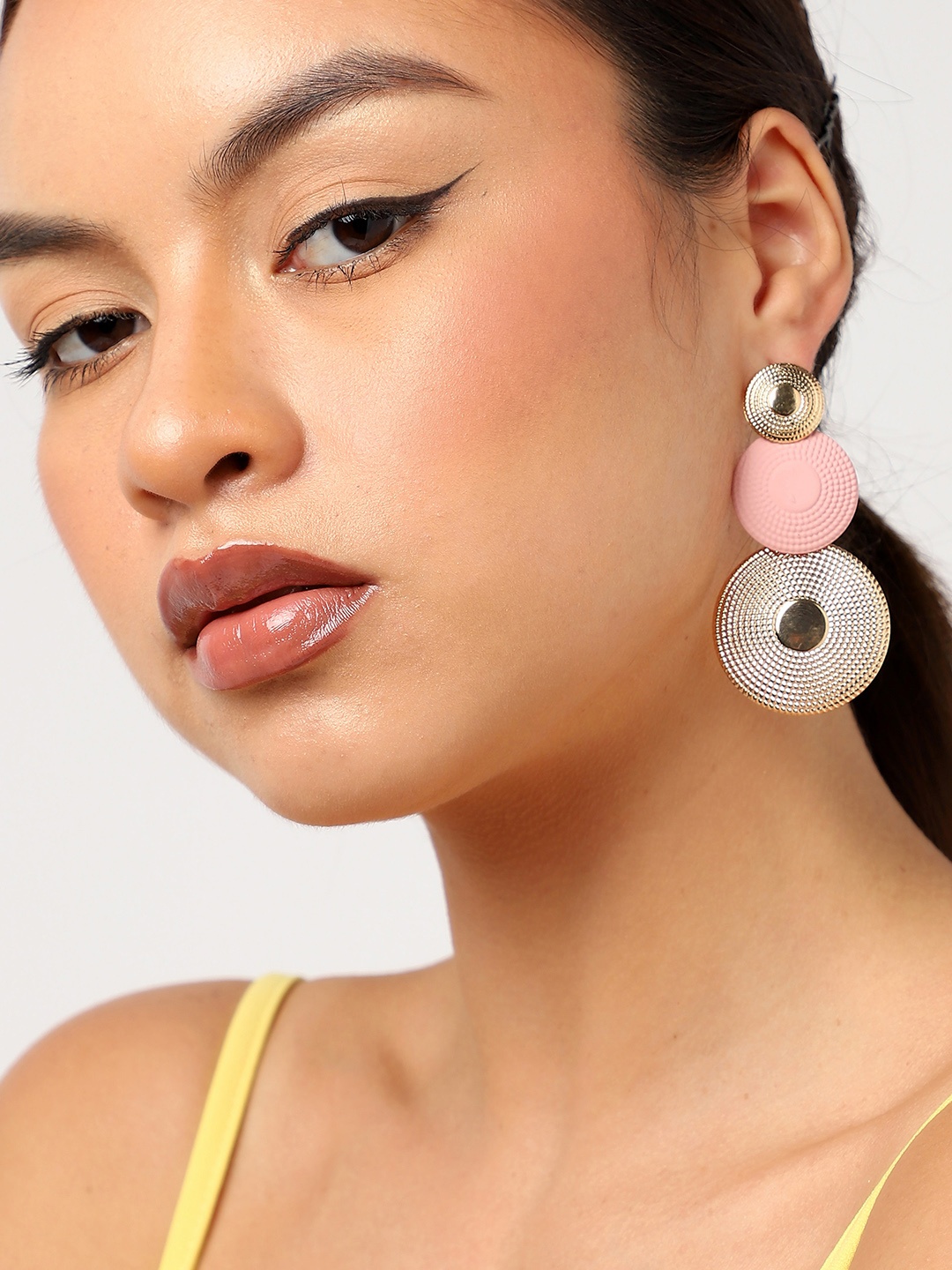 

SOHI Gold-Plated Circular Drop Earrings, Pink