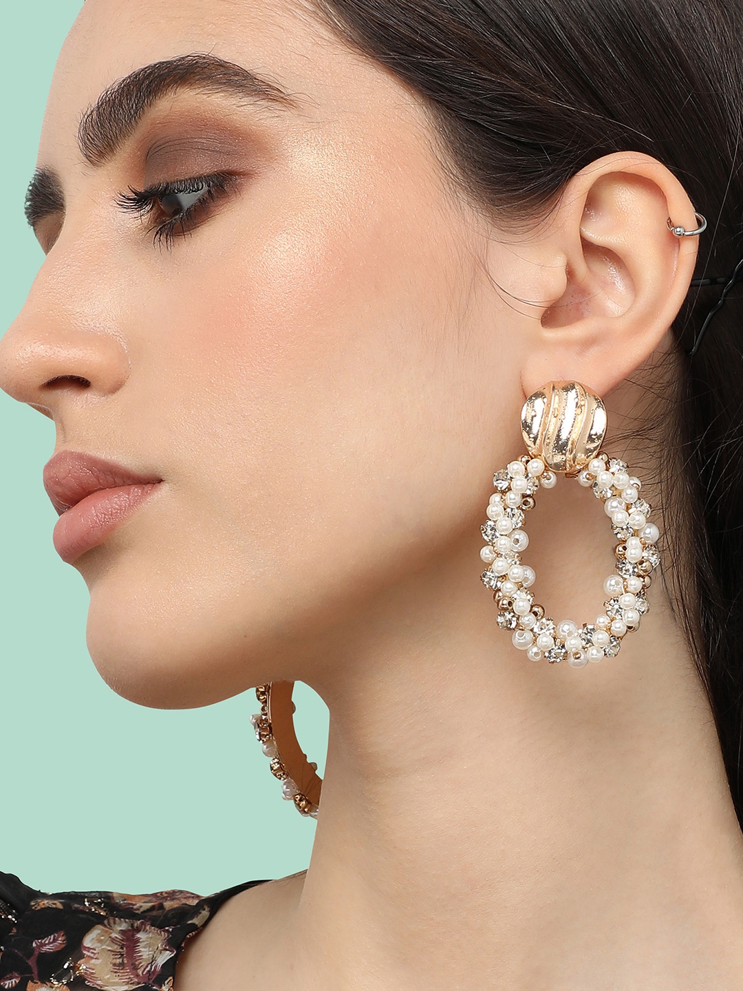 

SOHI Gold-Plated Contemporary Drop Earrings