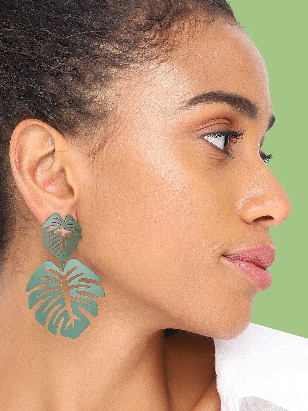 

SOHI Contemporary Drop Earrings, Green