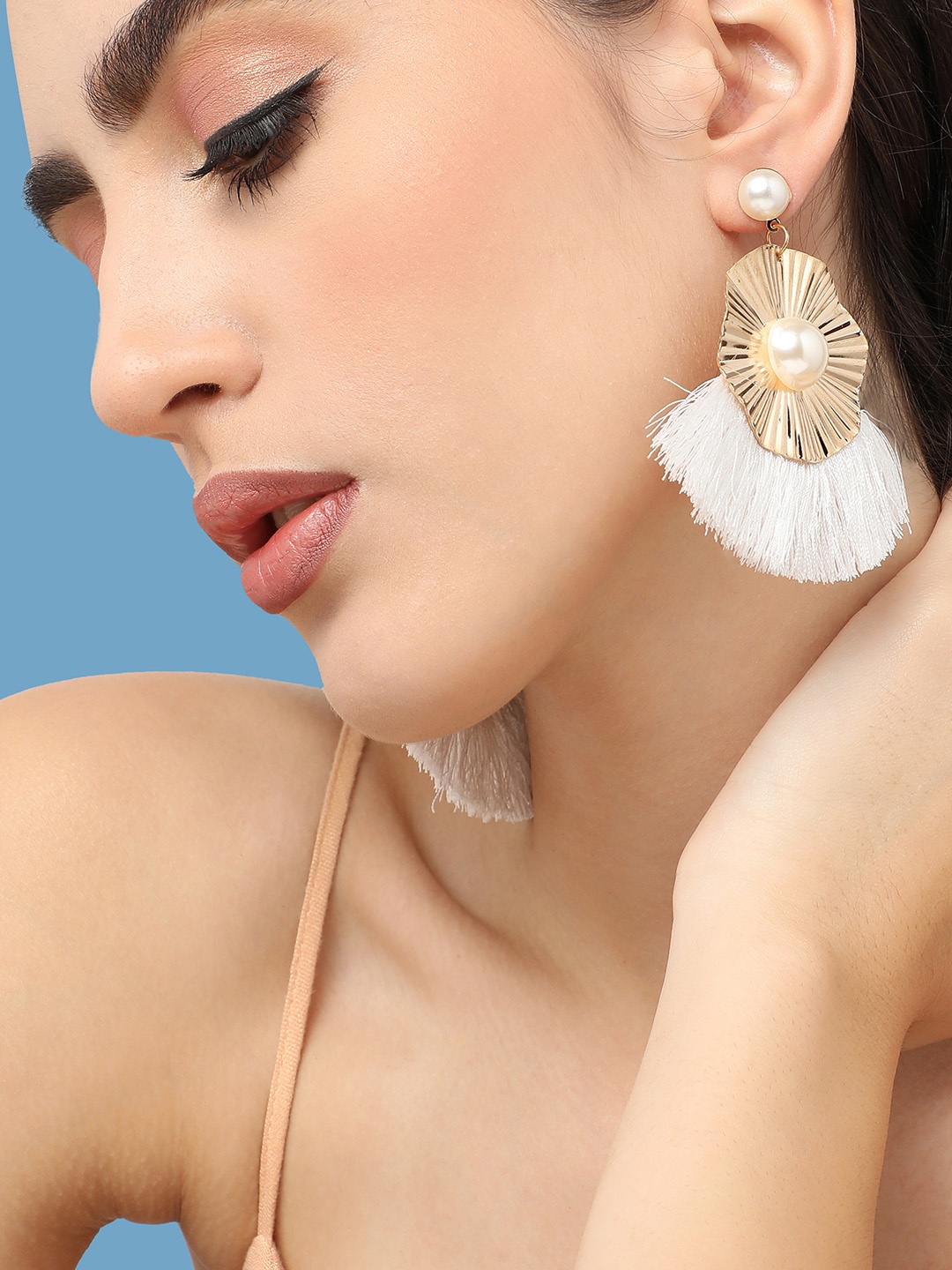 

SOHI Gold-Plated Contemporary Drop Earrings, White