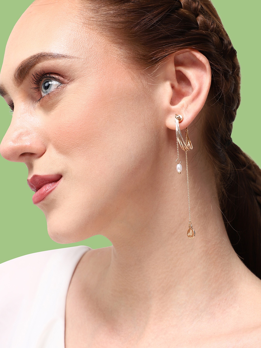 

SOHI Gold-Plated Contemporary Drop Earrings, White