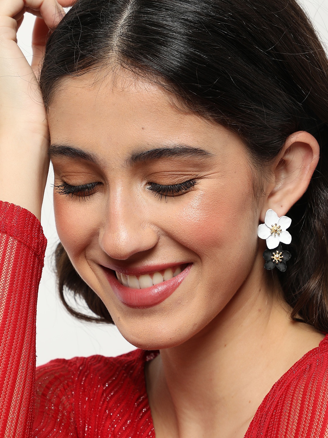 

SOHI Gold-Plated Floral Studs Earrings, White