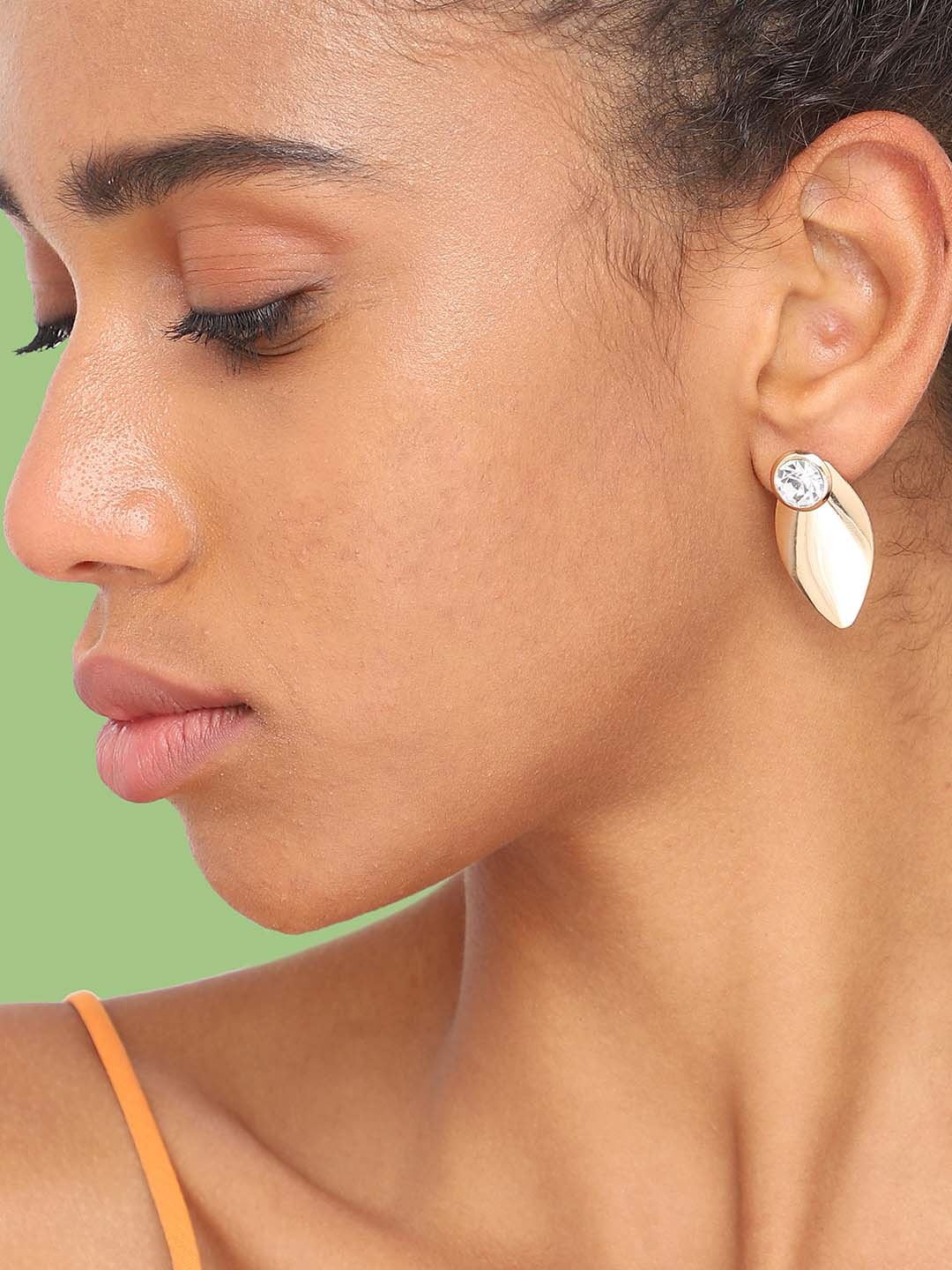 

SOHI Gold-Plated Contemporary Drop Earrings