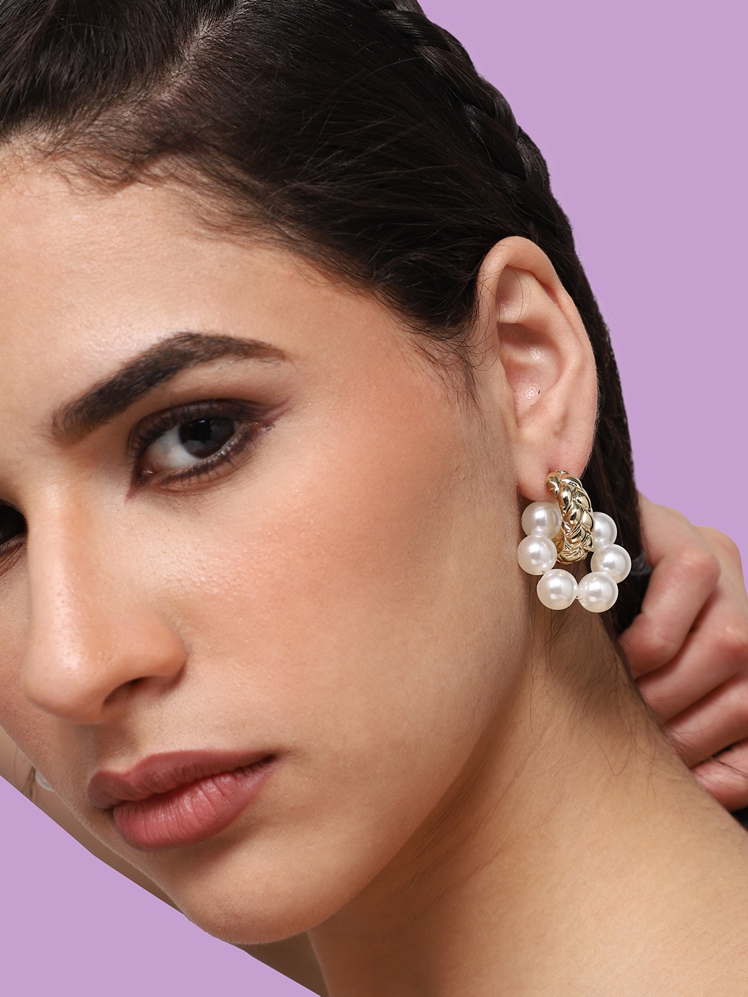 

SOHI Gold-Plated Contemporary Drop Earrings, White