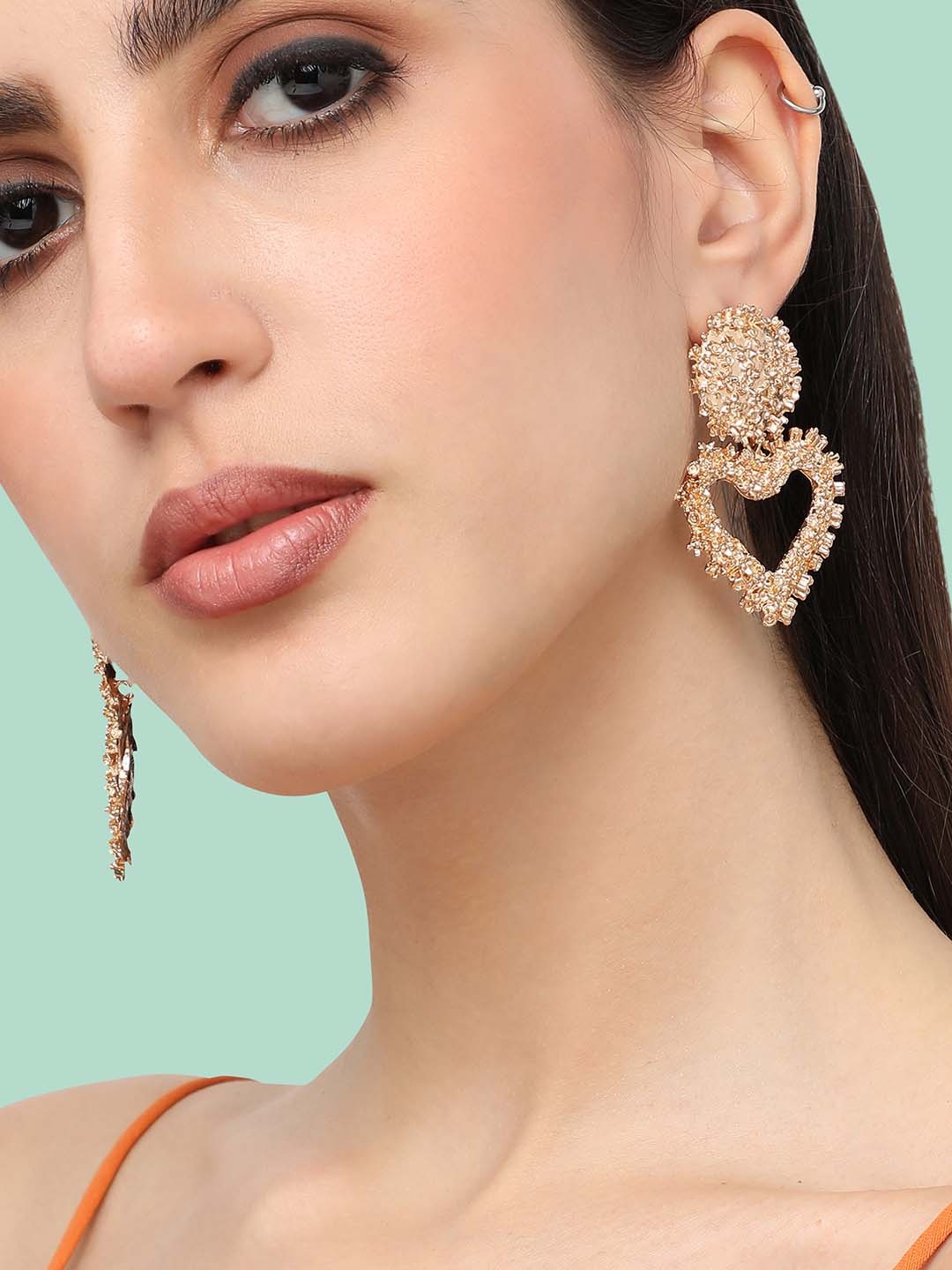 

SOHI Gold Plated Heart Shaped Drop Earrings