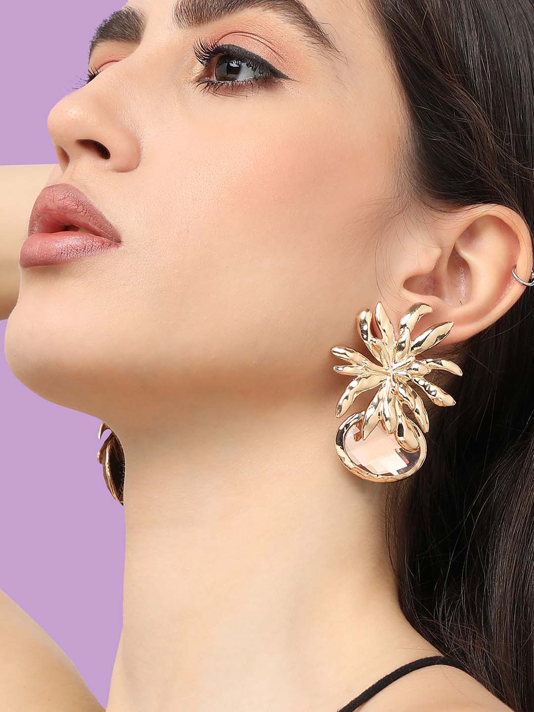 

SOHI Gold-Plated Contemporary Drop Earrings