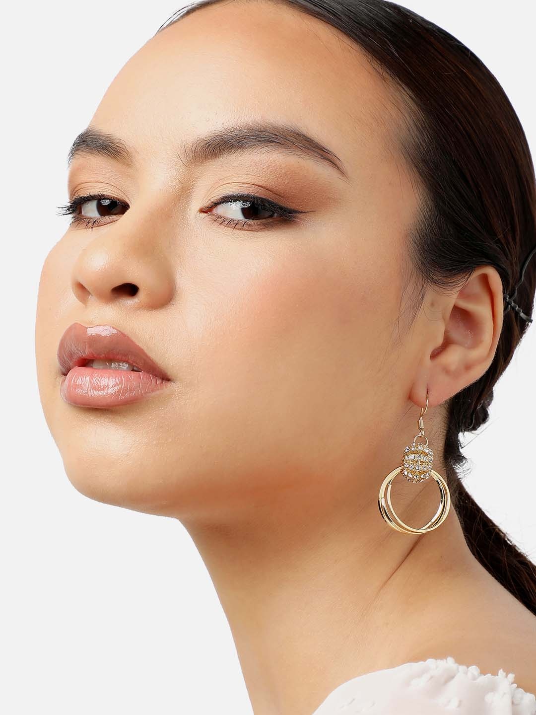 

SOHI Gold-Plated Contemporary Drop Earrings, White