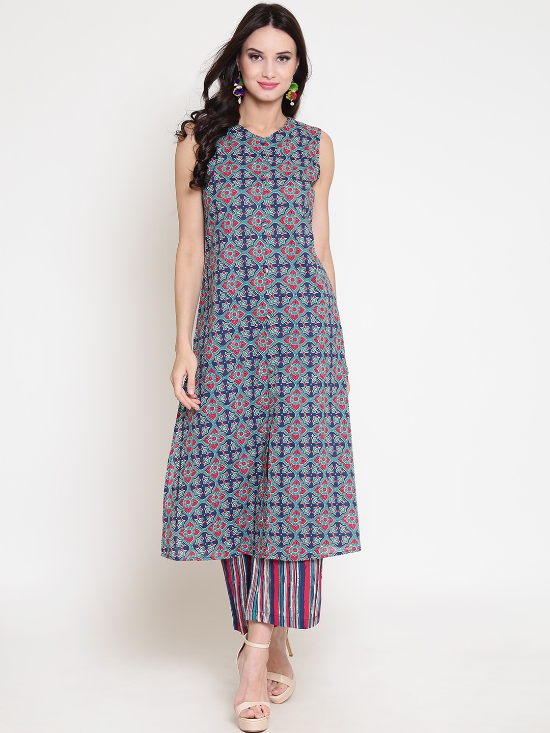 

Sera Ethnic Motifs Printed V-Neck A-line Cotton Kurta, Teal