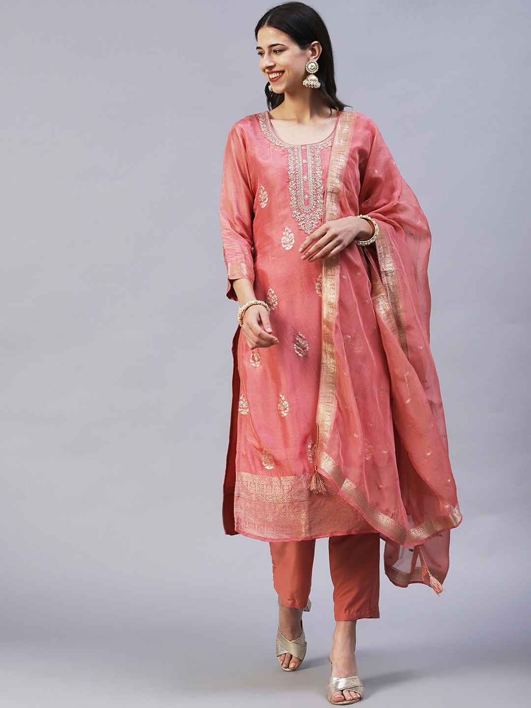 

FASHOR Ethnic Motif Embroidered Round Neck Zari Kurta with Trousers & Dupatta, Rose gold