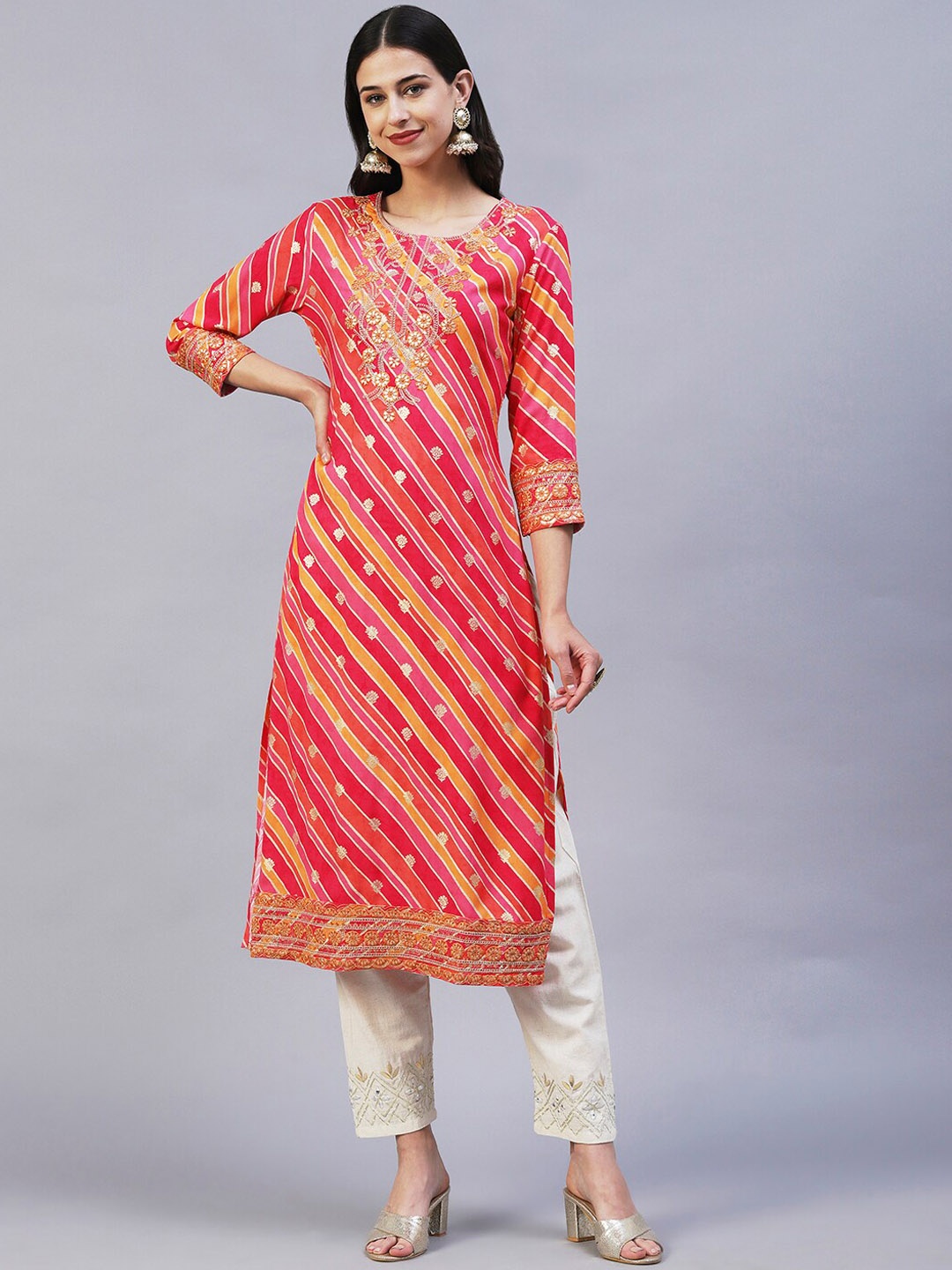 

FASHOR Striped Round Neck Thread Work Kurta, Red