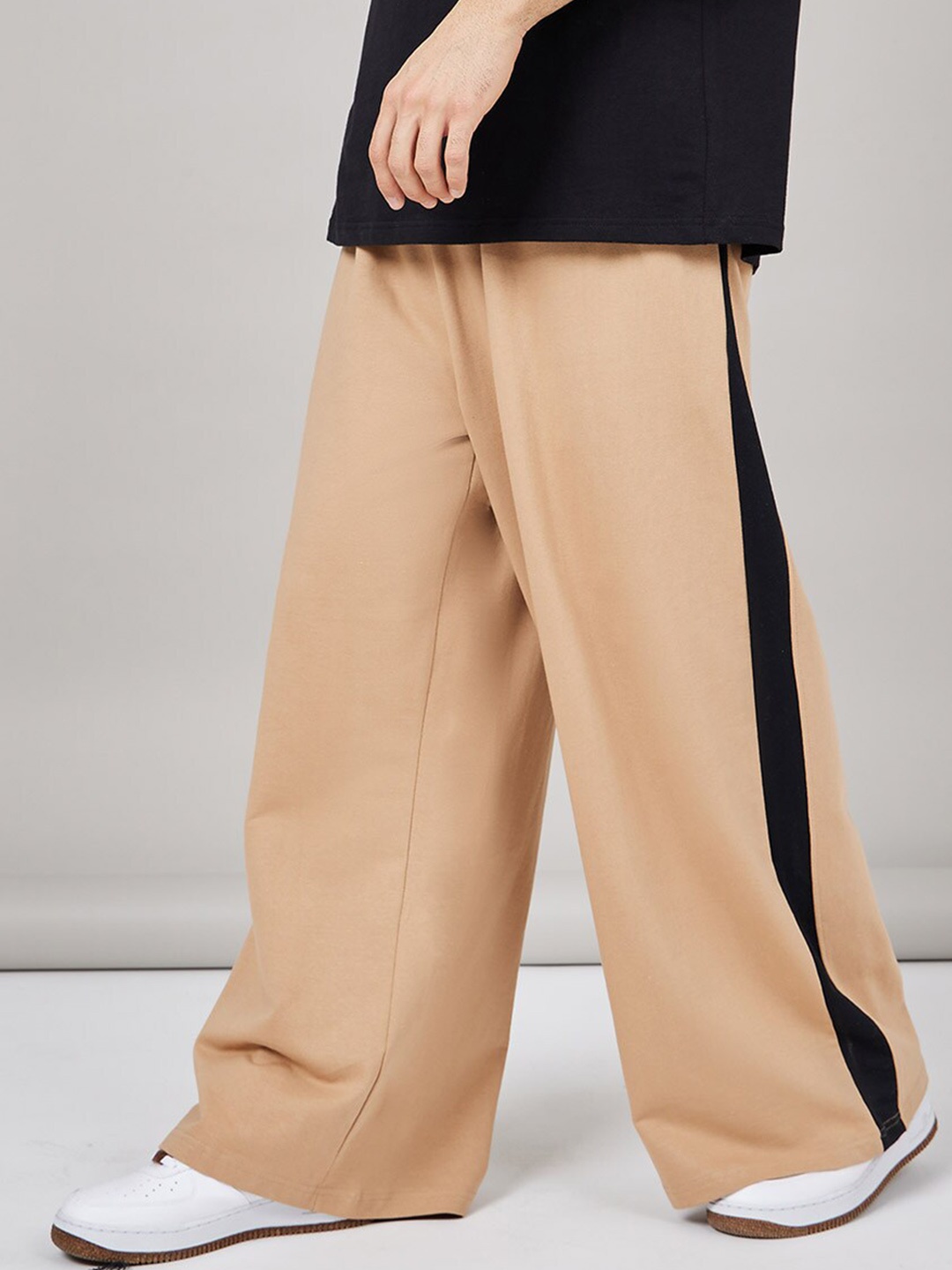 

Styli Men Side Panel Detail Cotton Track Pants, Beige
