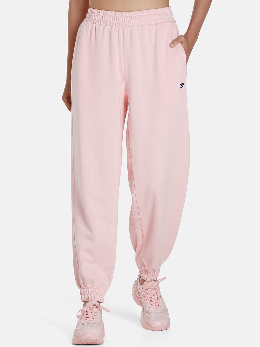 

Puma Women DOWNTOWN Relaxed-Fit Cotton Sustainable Joggers, Pink