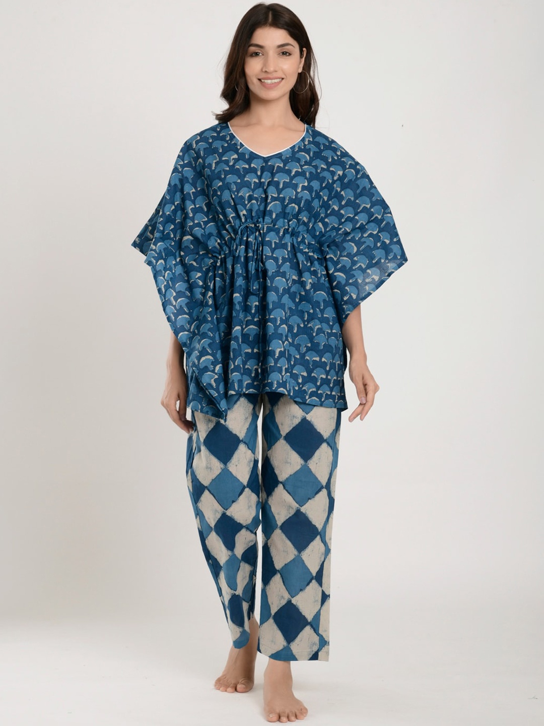 

Ikk Kudi by Seerat Geometric Printed Pure Cotton Night Suit, Blue