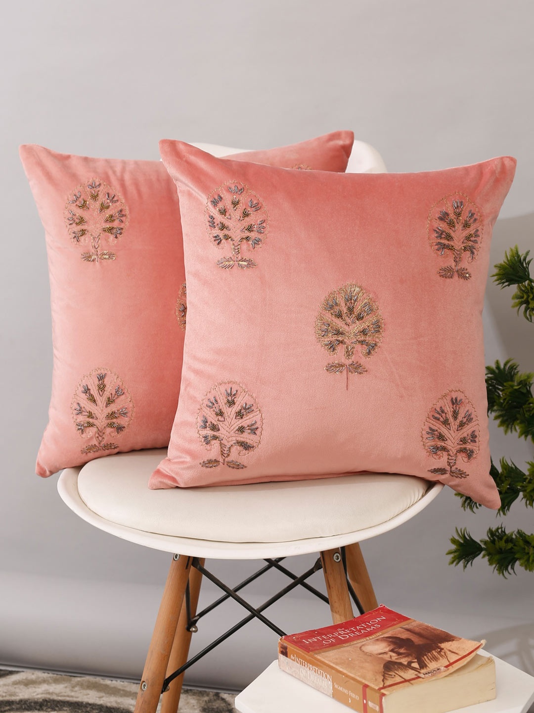 

eyda Pink & Gold-Toned 2 Pcs Embellished & Embroidered Velvet Square Cushion Covers