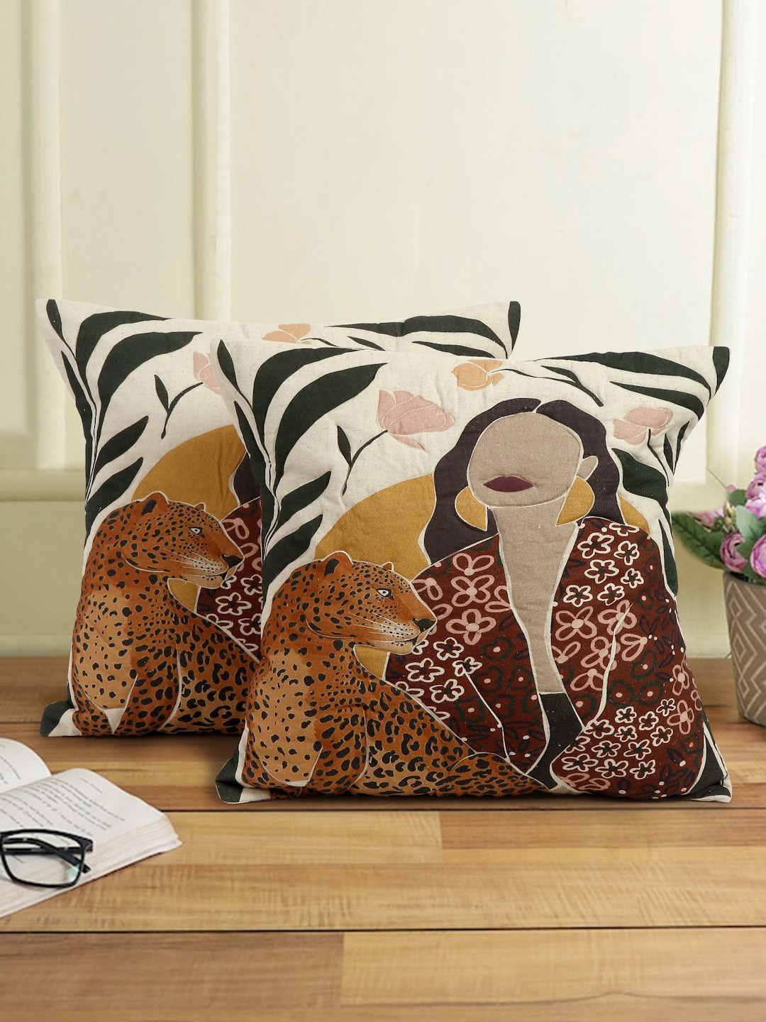 

eyda Off White & Brown 2 Pcs Digital Print Cotton Square Cushion Covers