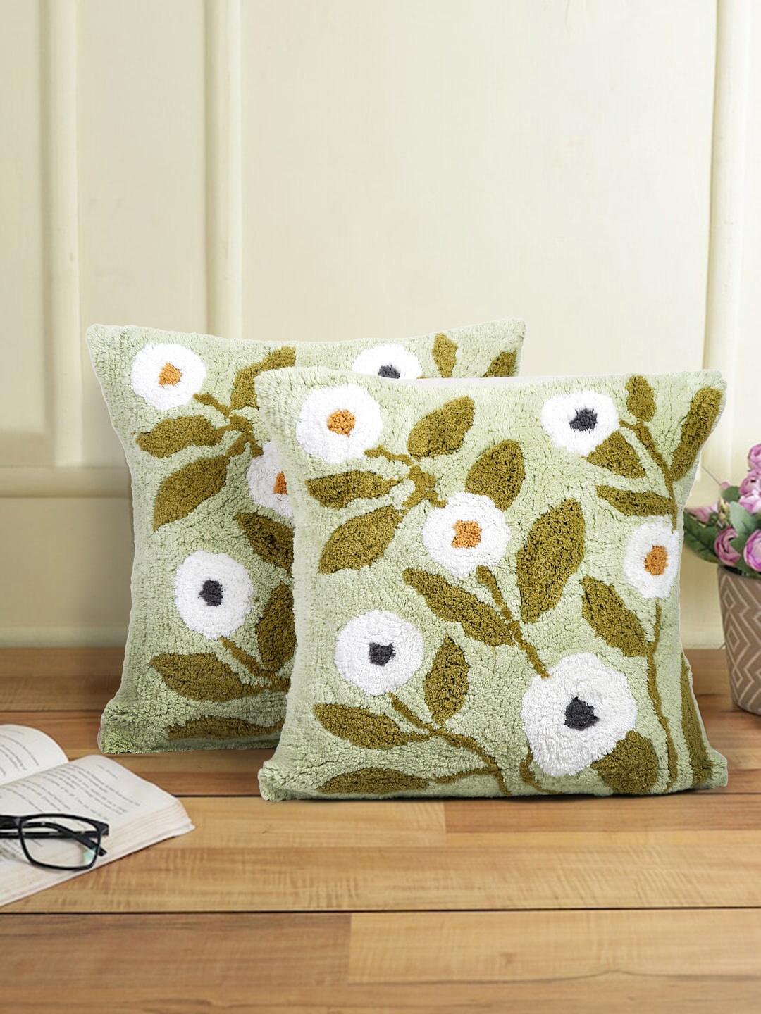 

eyda Green & White 2-Pieces Floral Pure Cotton Square Cushion Covers