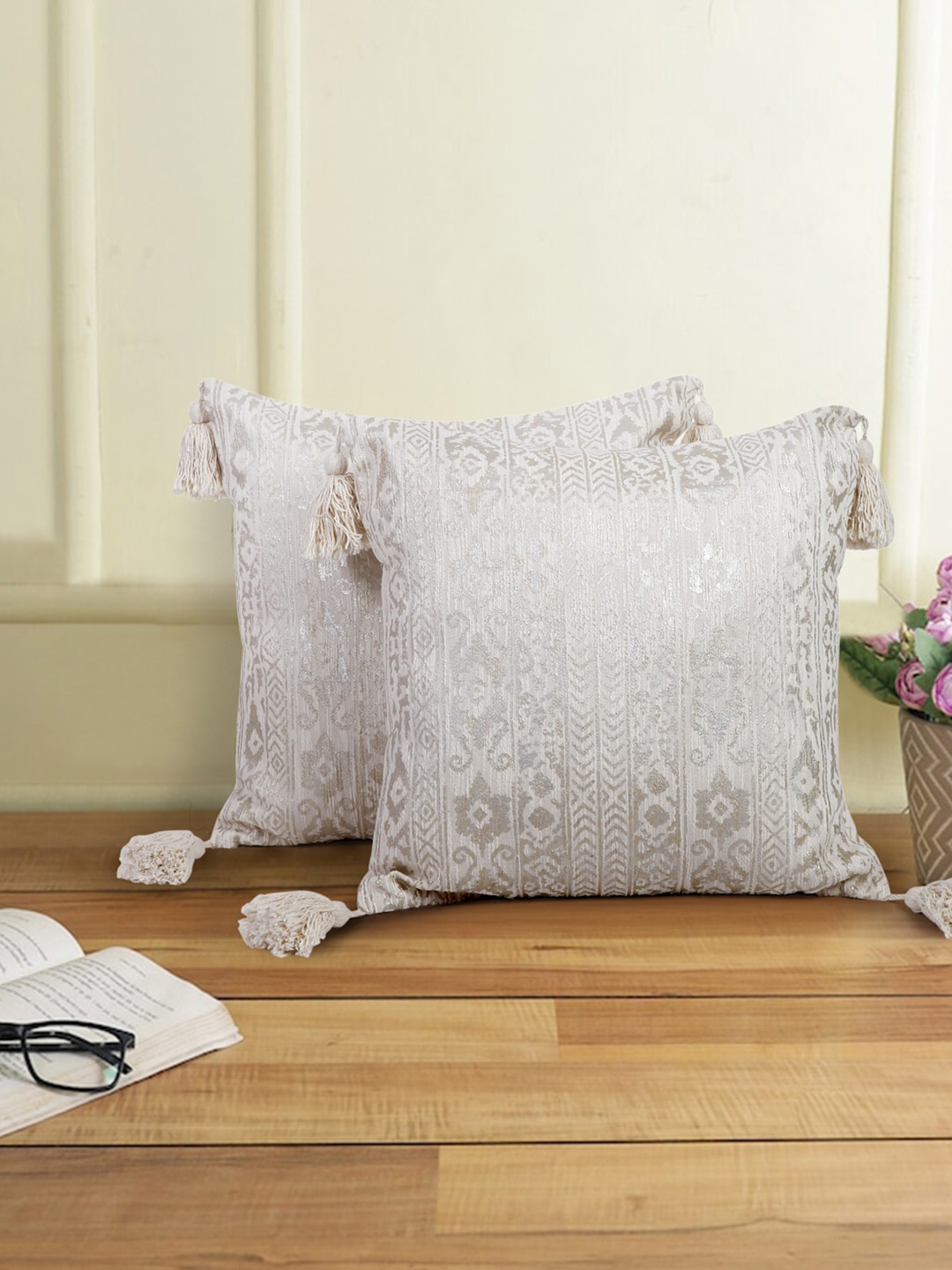 

eyda Off White & Grey 2 Pcs Ethnic Motif Cotton Square Cushion Covers