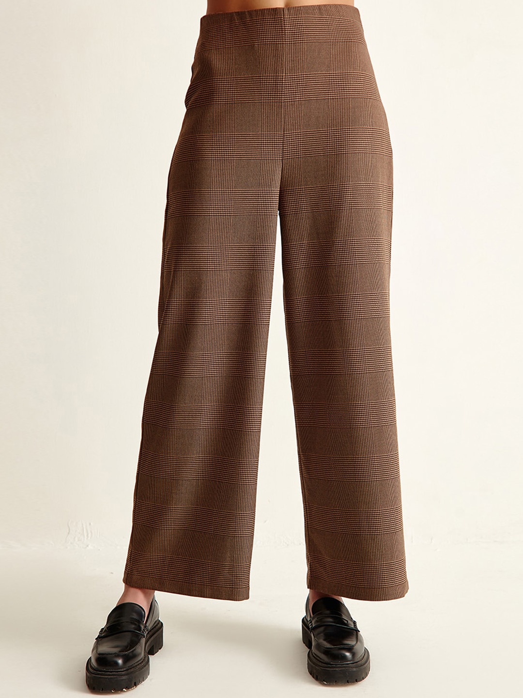 

COVER STORY Women Checked Smart Parallel Trousers, Brown