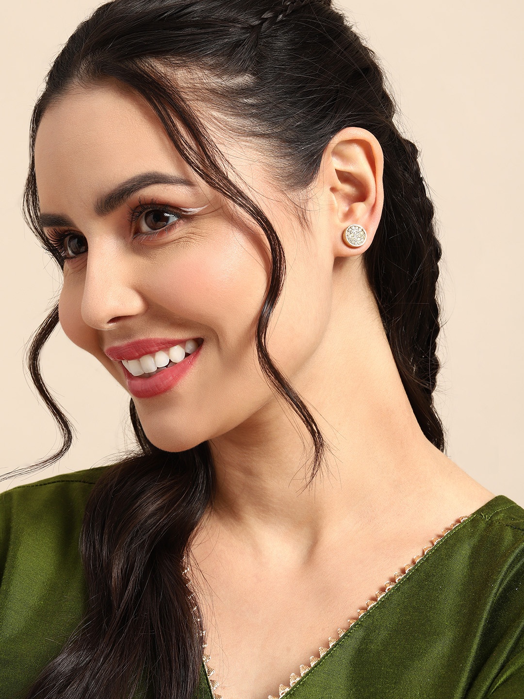 

Sangria Gold-Toned Circular Magnetic Stud Earrings