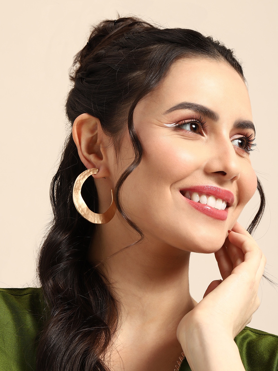 

Sangria Crescent Shaped Half Hoop Earrings, Gold