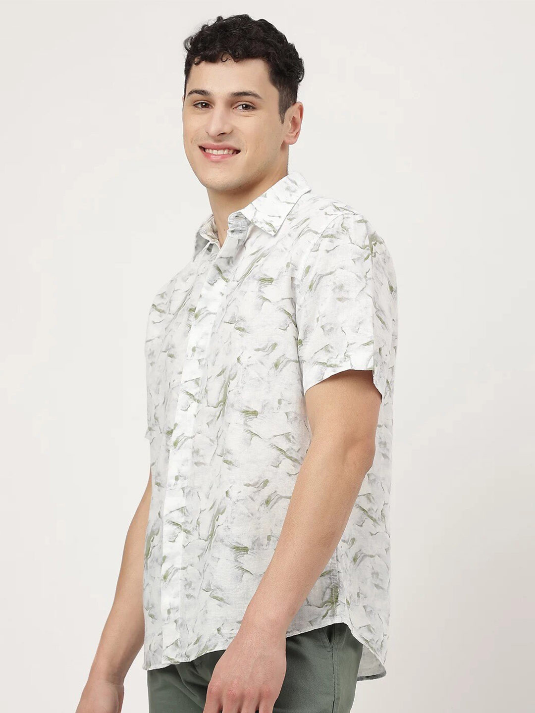 

Marks & Spencer Men Printed Casual Shirt, White