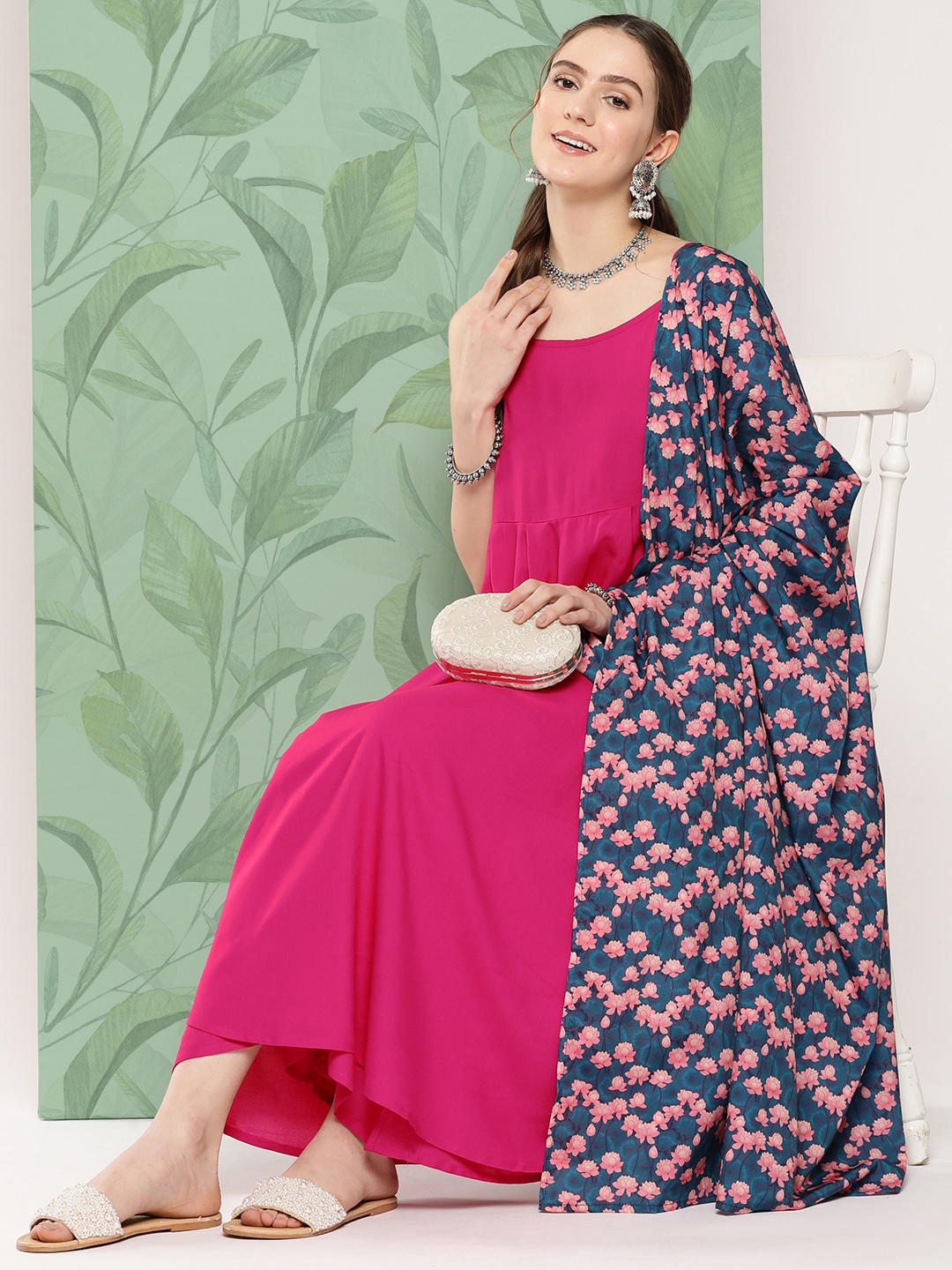 

InWeave Printed Kurta With Palazzos & Dupatta, Fuchsia