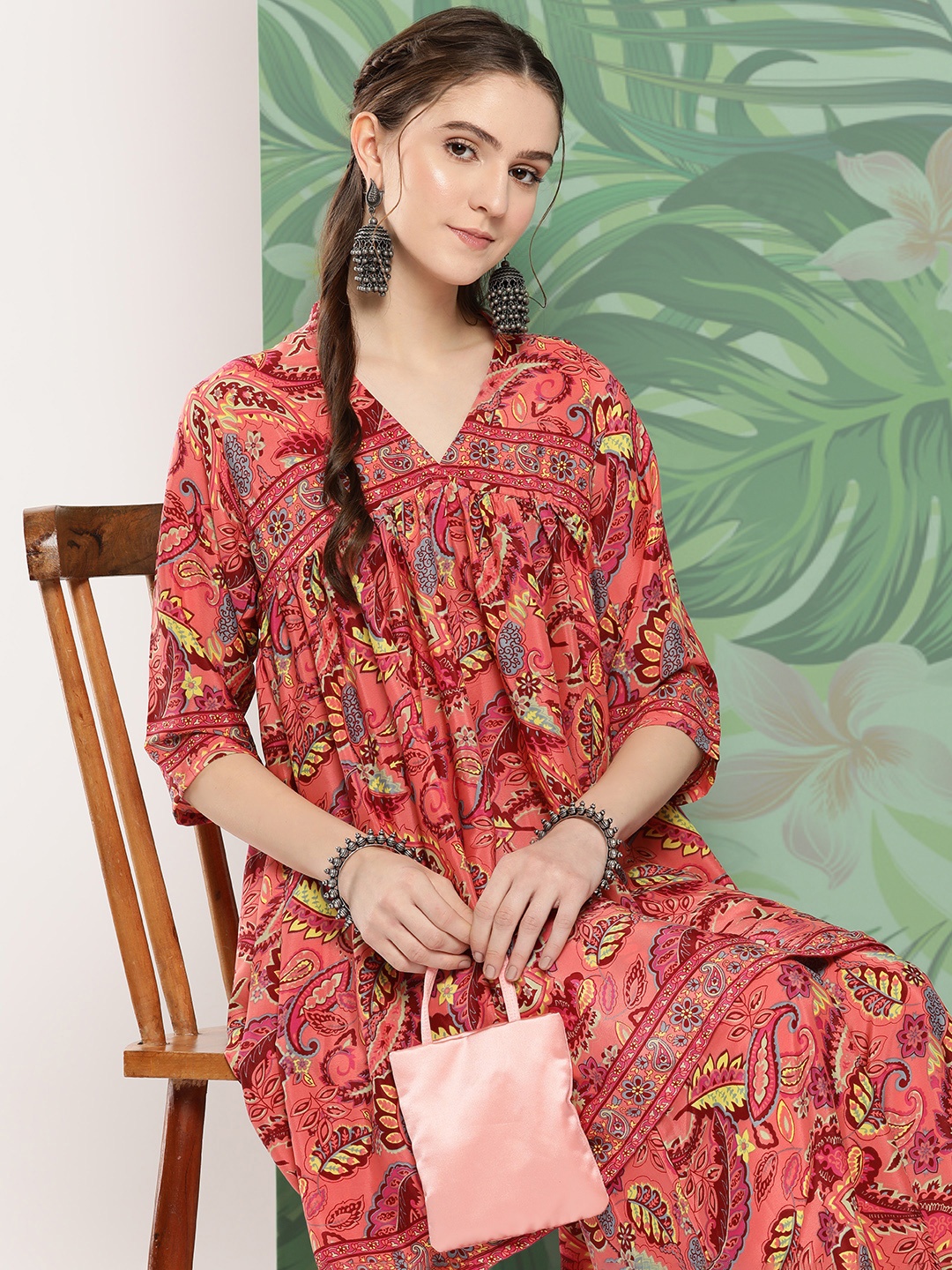 

InWeave Ethnic Motifs Printed Kurta With Palazzos, Peach