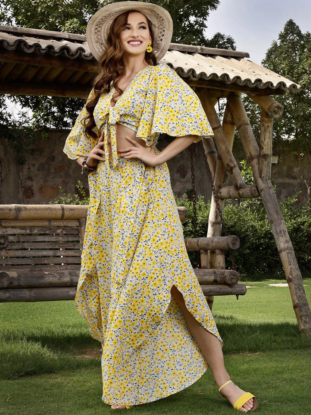 

Sera Women Printed V-Neck Top And Palazzo, Yellow