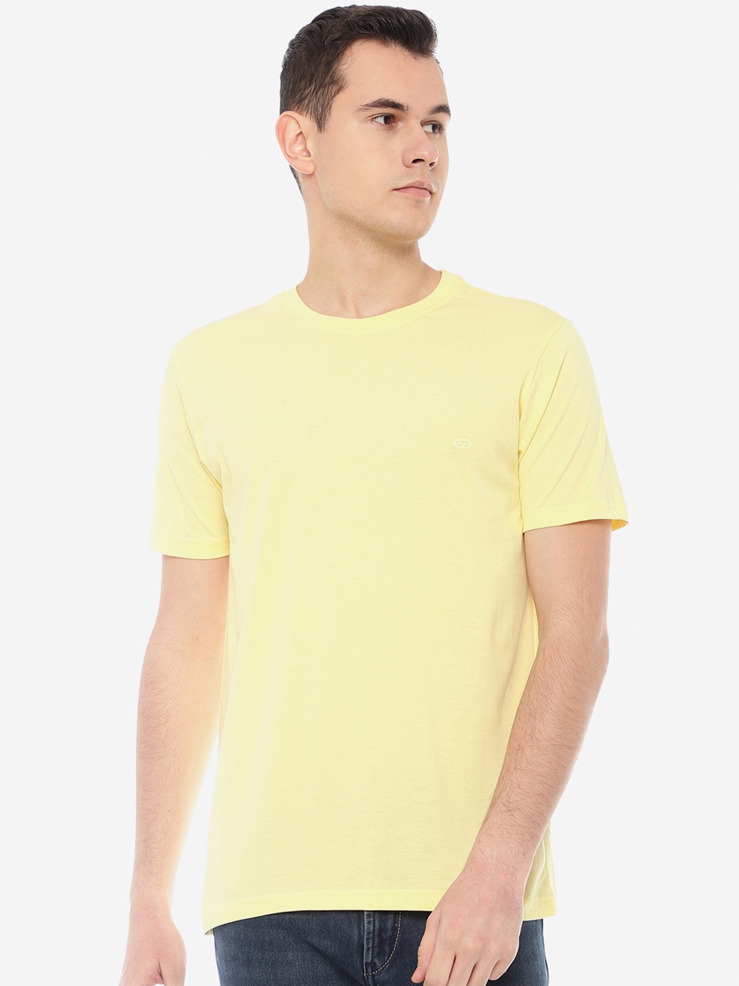 

JADE BLUE Men Yellow Slim Fit T-shirt