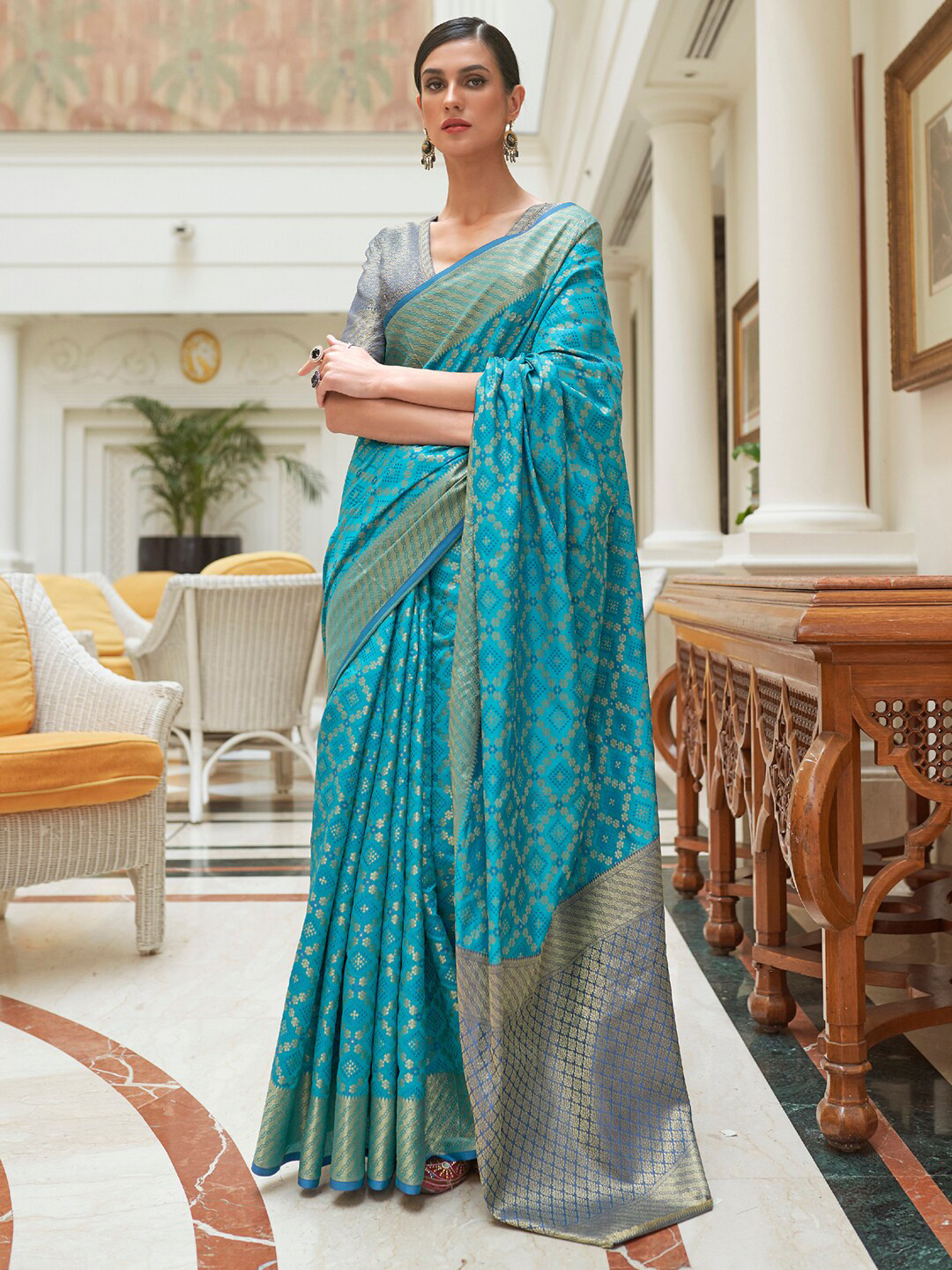 

Mitera Floral Woven Design Zari Patola Saree, Blue