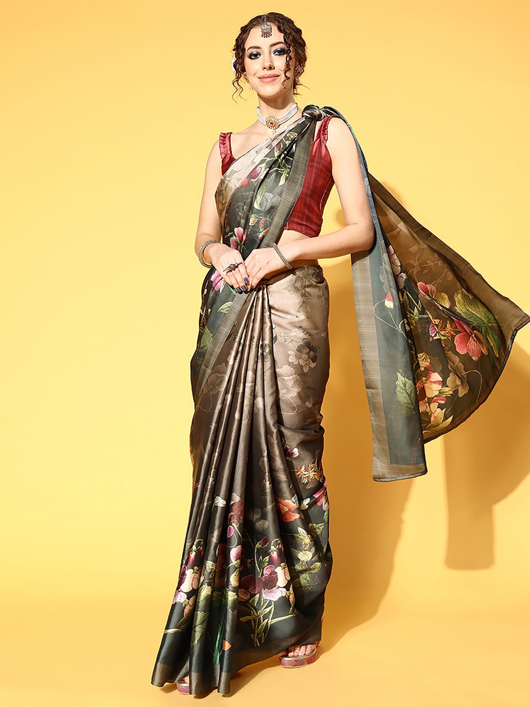 

Mitera Floral Digital Printed Saree, Grey