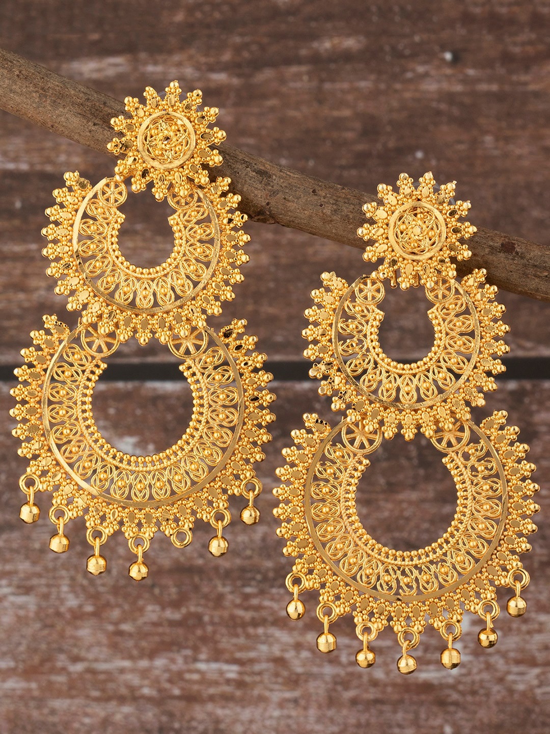 

Alamod Gold-Plated Circular Chandbalis Earrings