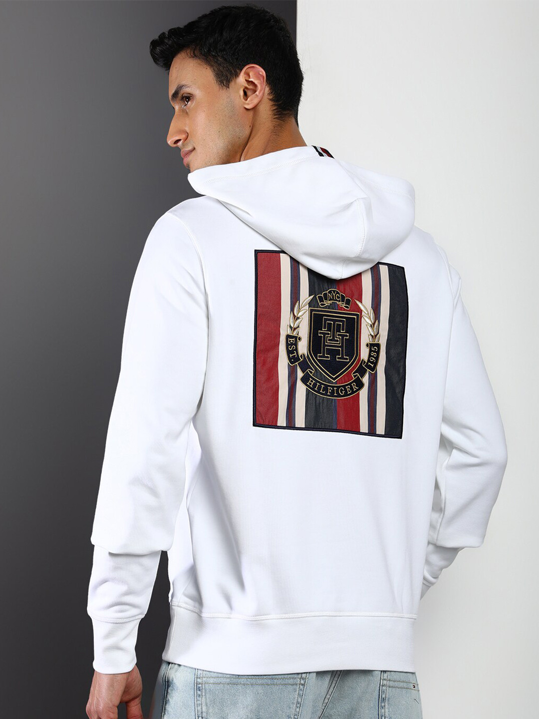 

Tommy Hilfiger Printed Hooded Cotton Sweatshirt, White