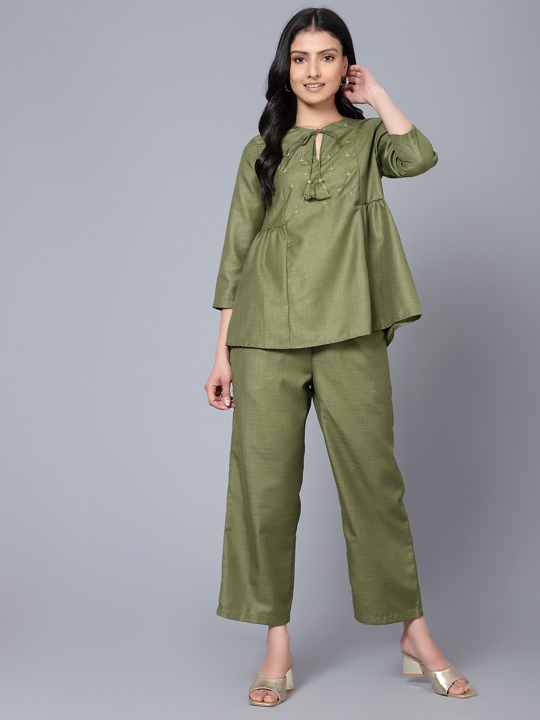 

Bani Women Tie-Ups Neck Tunic with Trousers, Green