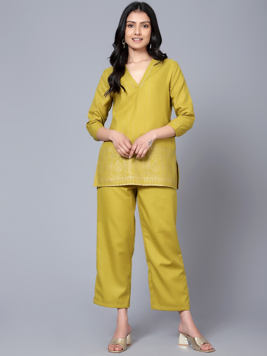 

Bani Women V-Neck Tunic With Trousers, Green