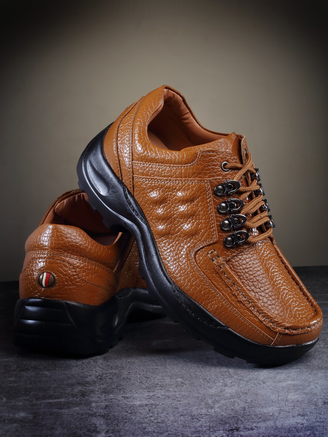 

Action Men Dotcom DCE Textured Casual Shoes, Tan