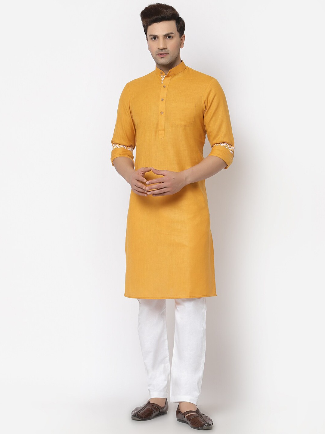 

Chitwan Mohan Men Mandarin Collar Straight Kurta with Trousers, Mustard