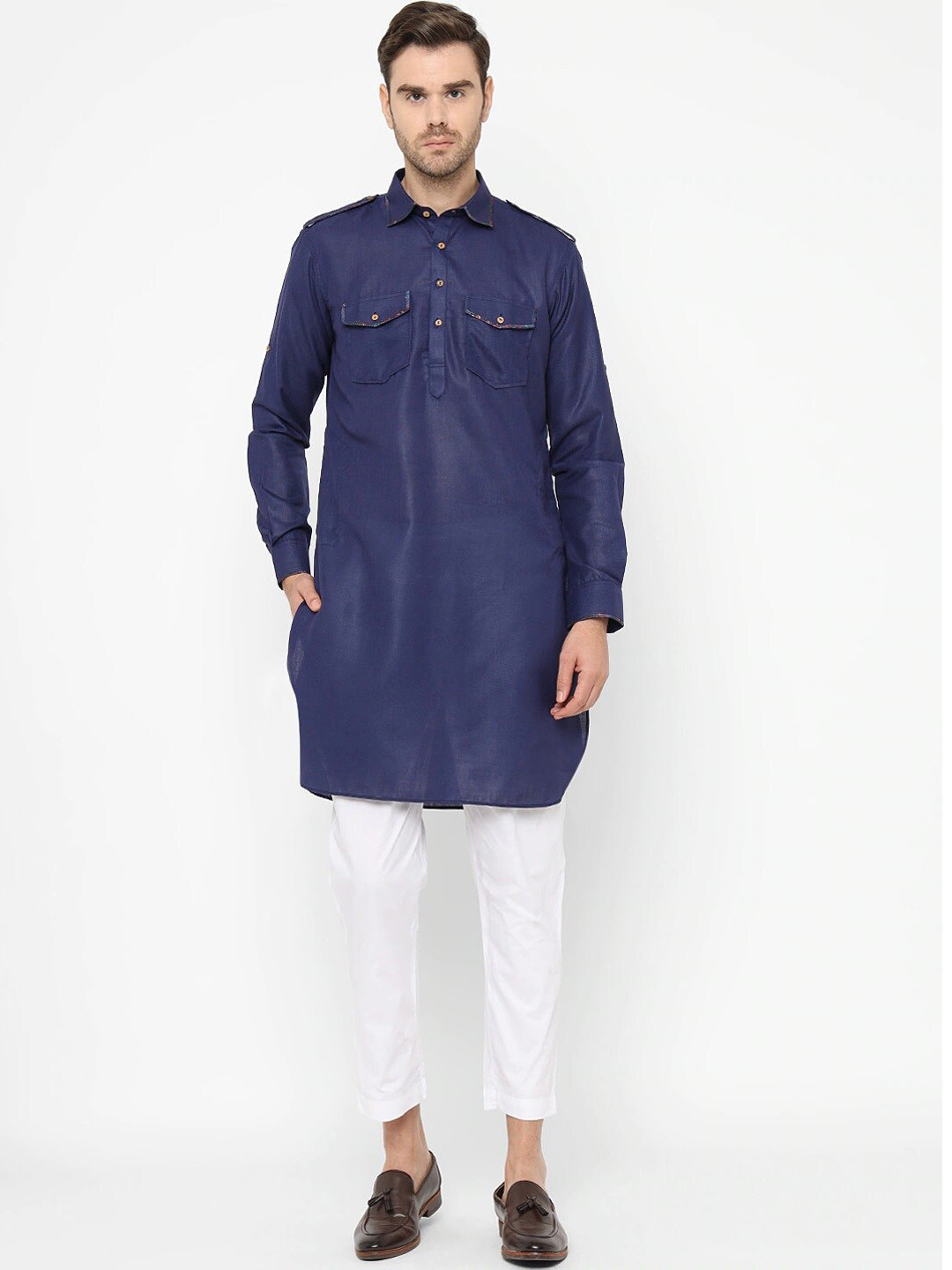 

Chitwan Mohan Men Kurta with Pyjamas, Blue