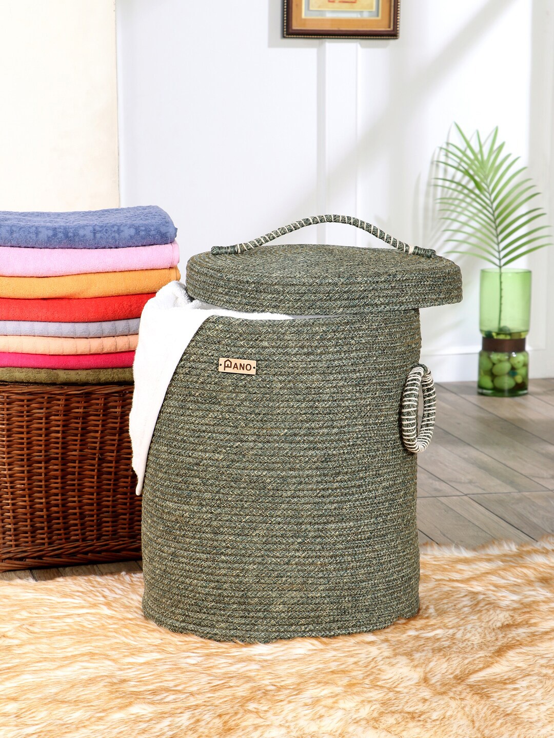 

Pano Green Laundry Basket With Lid