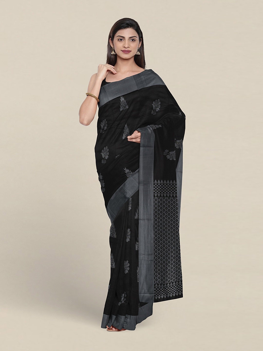

Pothys Floral Motif Woven Design Zari Pure Silk Saree, Black