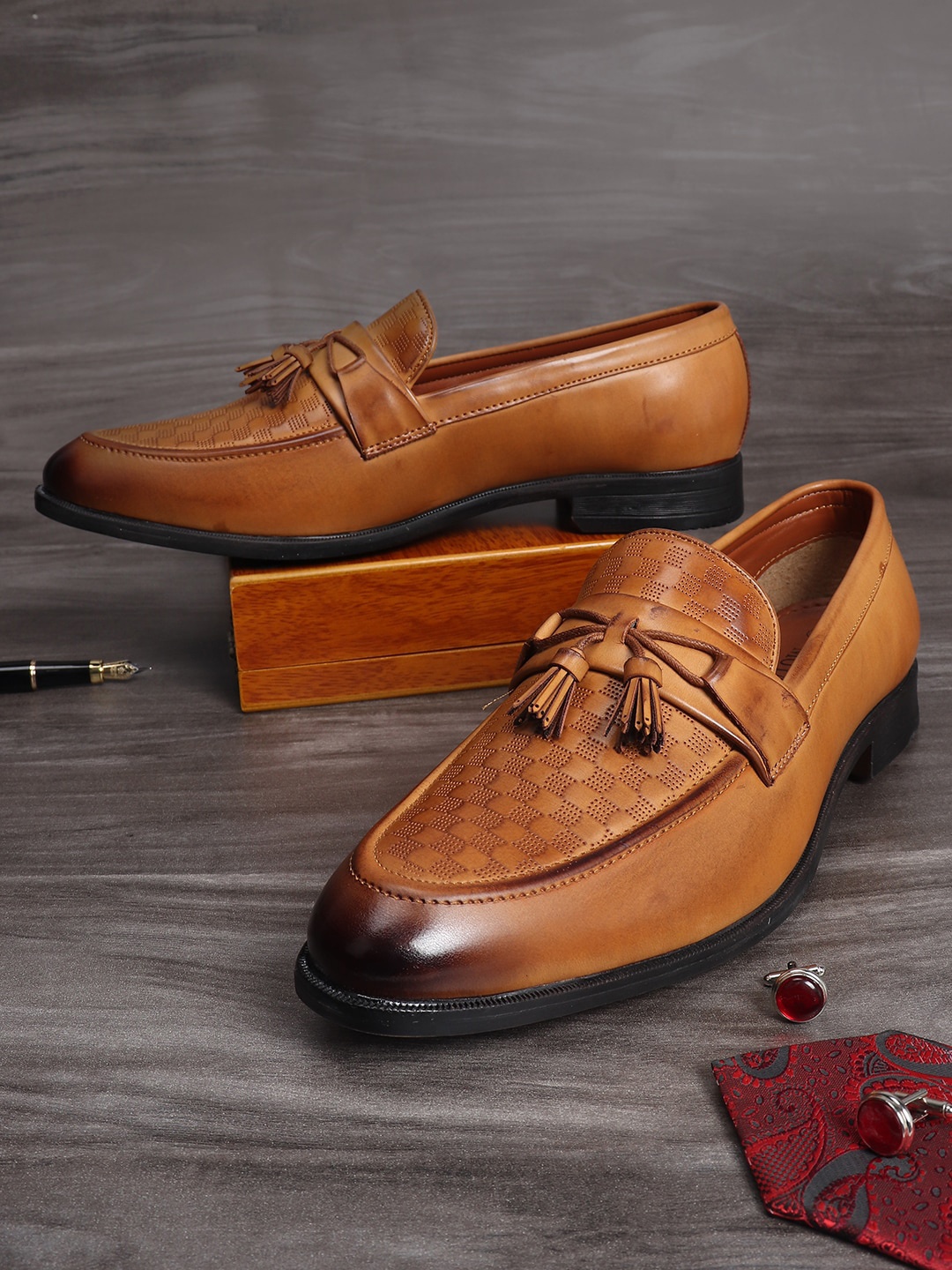 

MUTAQINOTI Men Leather Tassel Lightweight Loafers, Tan
