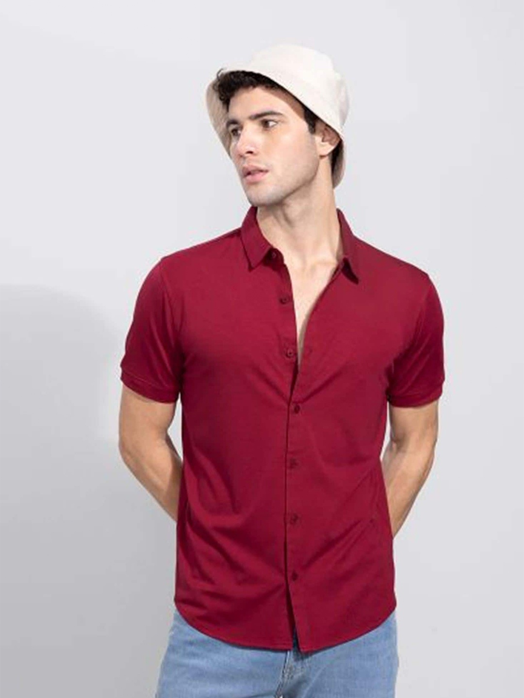 

APNISHA Spread collar Casual Shirt, Maroon