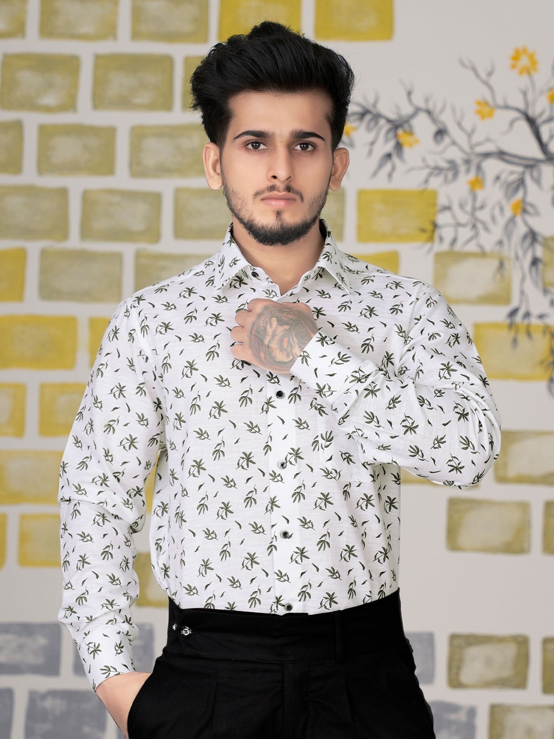 

FRENCH CROWN Standard Floral Printed Cotton Casual Shirt, White
