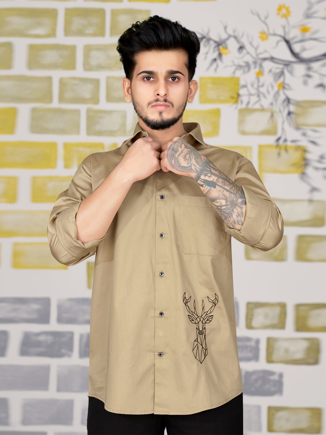

FRENCH CROWN Men Brown Standard Printed Casual Shirt