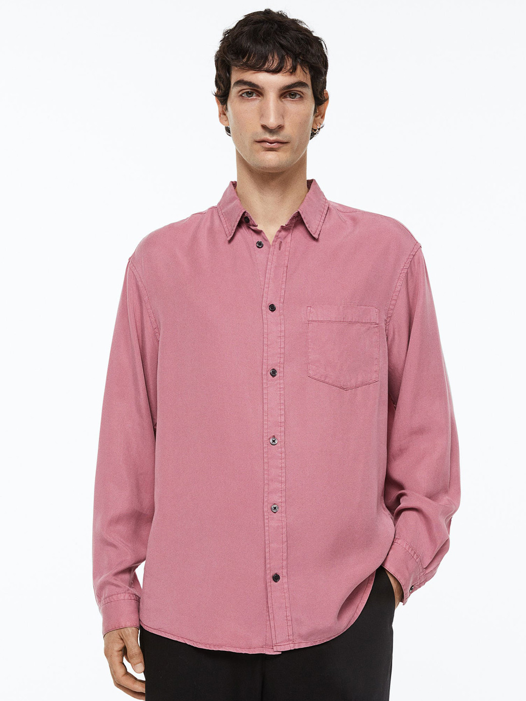 

H&M Men Relaxed Fit Lyocell Shirt, Pink